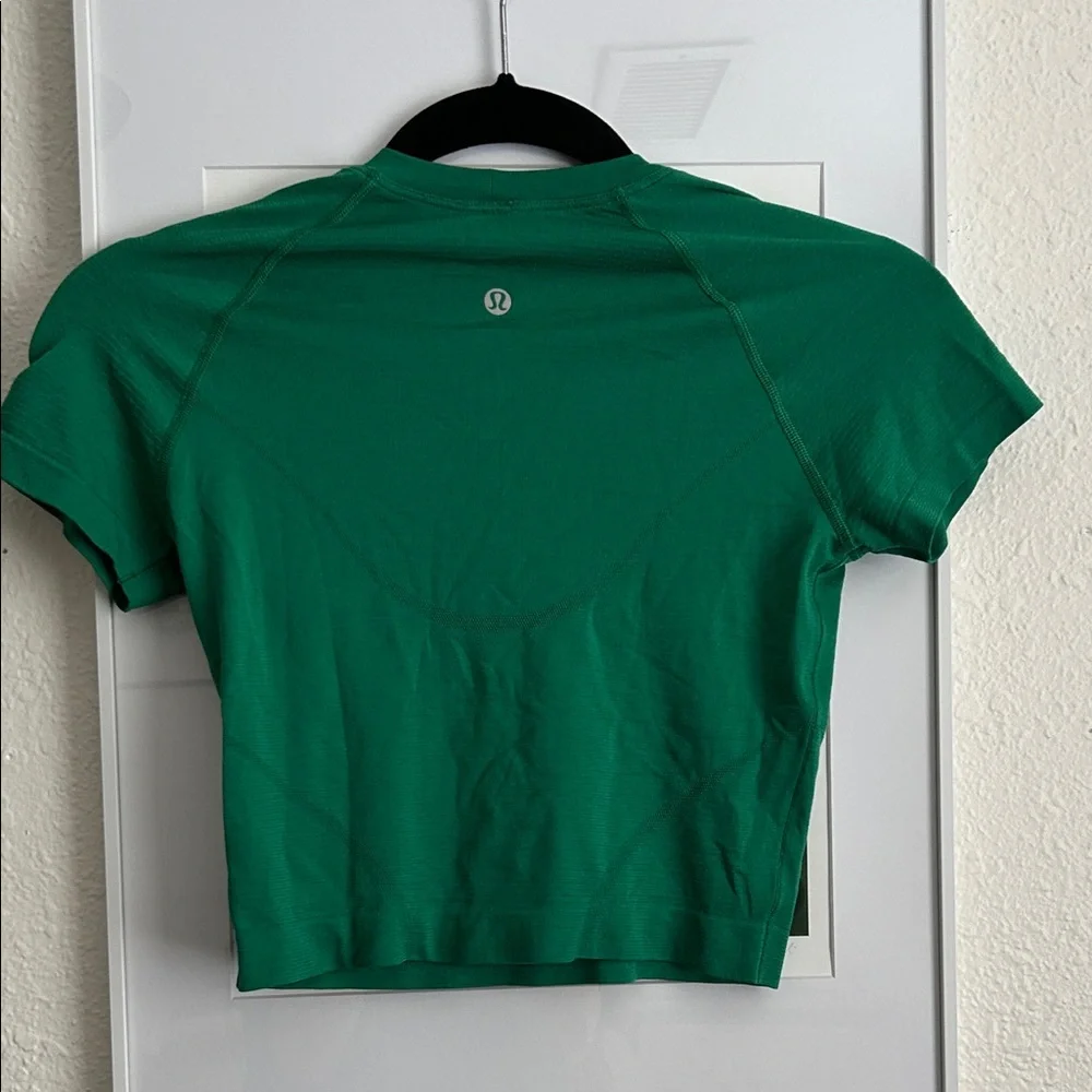 LuluLemon Swiftly Tech Green Short Sleeve Top - Picture 2 of 2